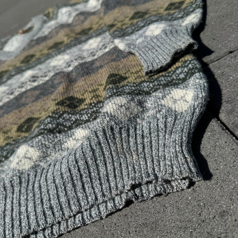 Detailansicht: Sourced limited accessories and clothes Le Laureat beautiful vintage knit sweater – Logo, Nähte oder Material
