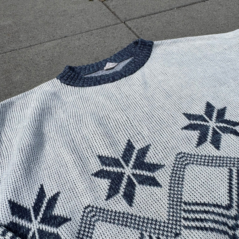Detailansicht: Sourced limited accessories and clothes Vintage knitted sweatshirt – Logo, Nähte oder Material
