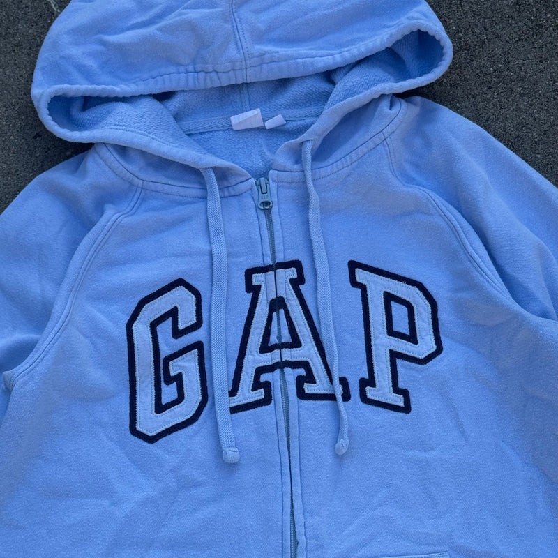 Detailansicht: Sourced limited accessories and clothes GAP skyblue y2k zip-up hoodie – Logo, Nähte oder Material