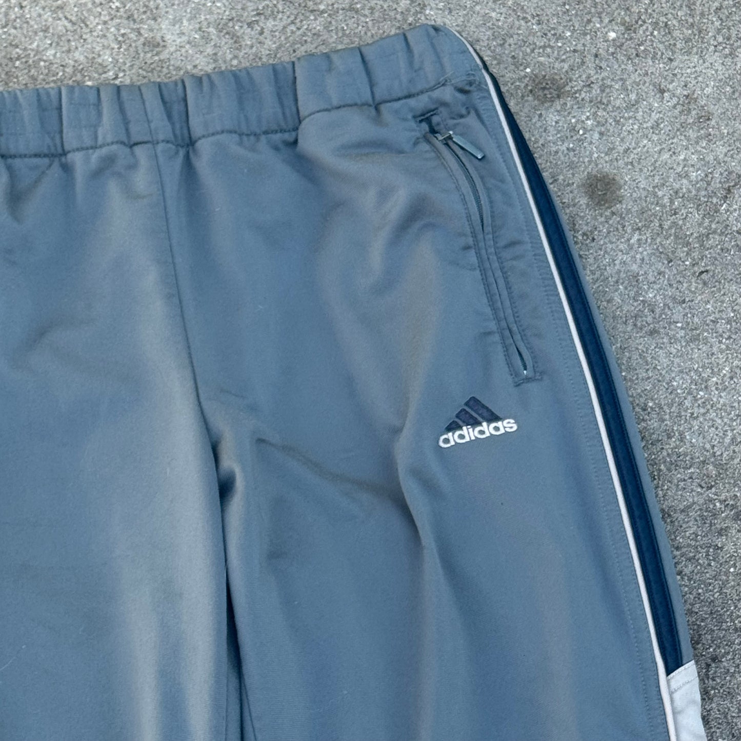 Adidas streetwear grey trackpants