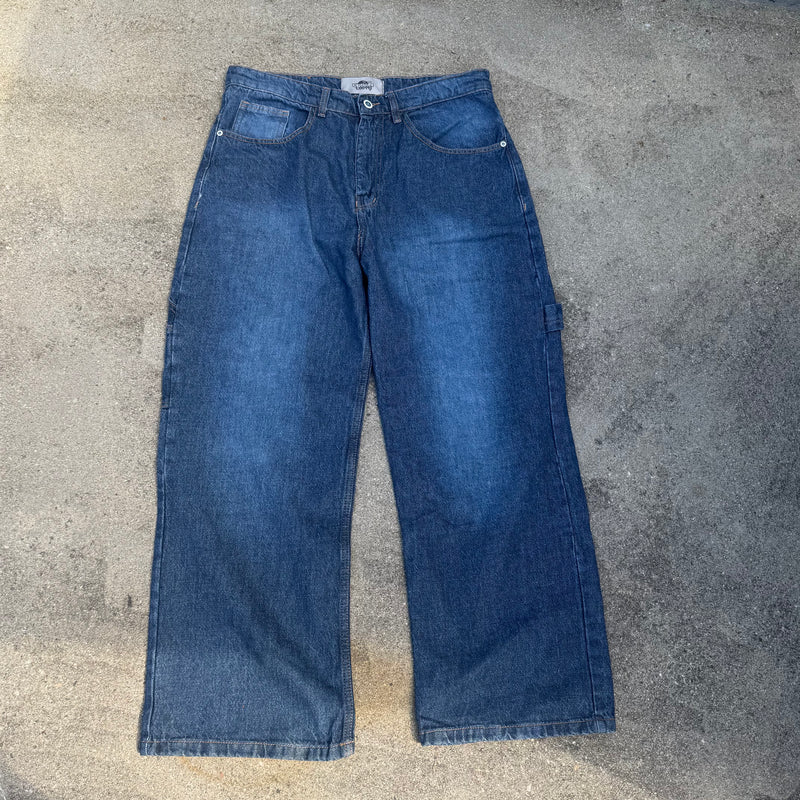 Detailansicht: Sourced limited accessories and clothes Urban Loop JNCO Japanese embroidered baggy jeans – Logo, Nähte oder Material