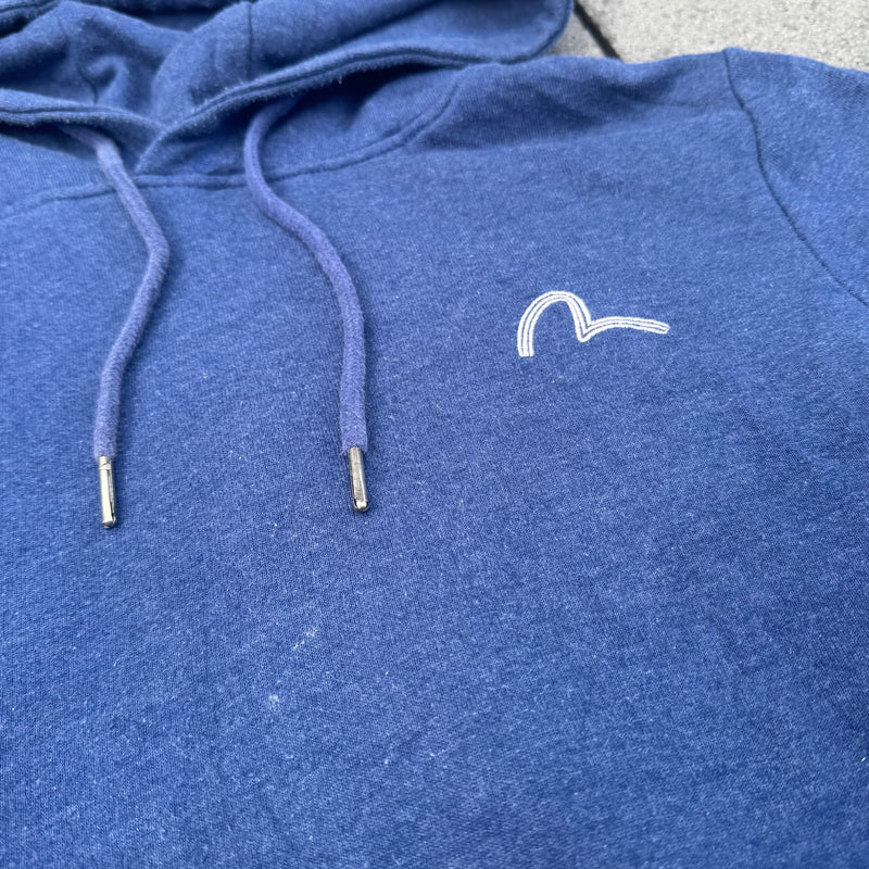 Detailansicht: Sourced limited accessories and clothes Evisu blue classic hoodie – Logo, Nähte oder Material