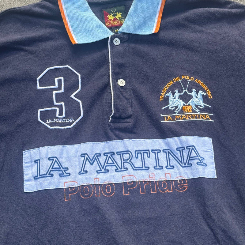 Detailansicht: Sourced limited accessories and clothes La Martina pride buenos aires blue poloshirt – Logo, Nähte oder Material