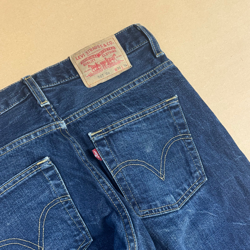 Detailansicht: Sourced limited accessories and clothes Levi Strauss wide leg vintage denim jeans – Logo, Nähte oder Material