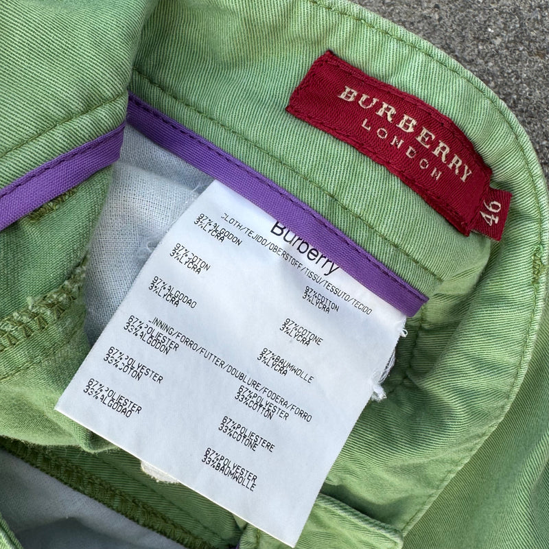 Detailansicht: Sourced limited accessories and clothes Burberry London classic green summer pants – Logo, Nähte oder Material