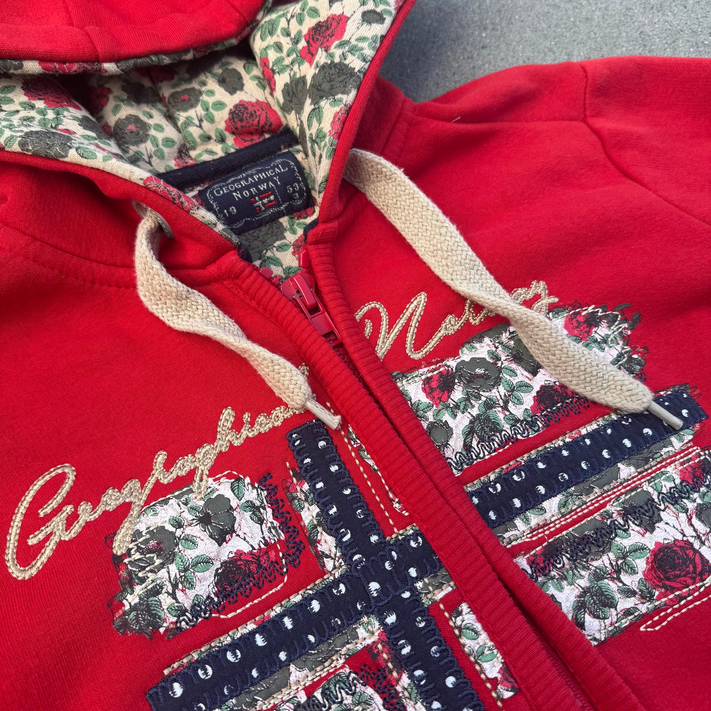 Geographical Norway embroidered red zip-up hoodie