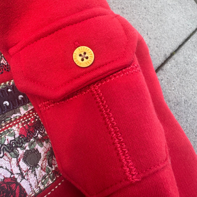 Detailansicht: Sourced limited accessories and clothes Geographical Norway embroidered red zip-up hoodie – Logo, Nähte oder Material