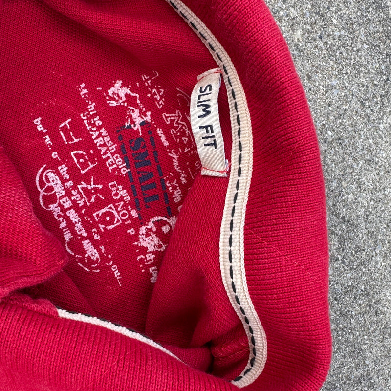 Detailansicht: Sourced limited accessories and clothes La Martina Buenos Aires red vintage poloshirt – Logo, Nähte oder Material