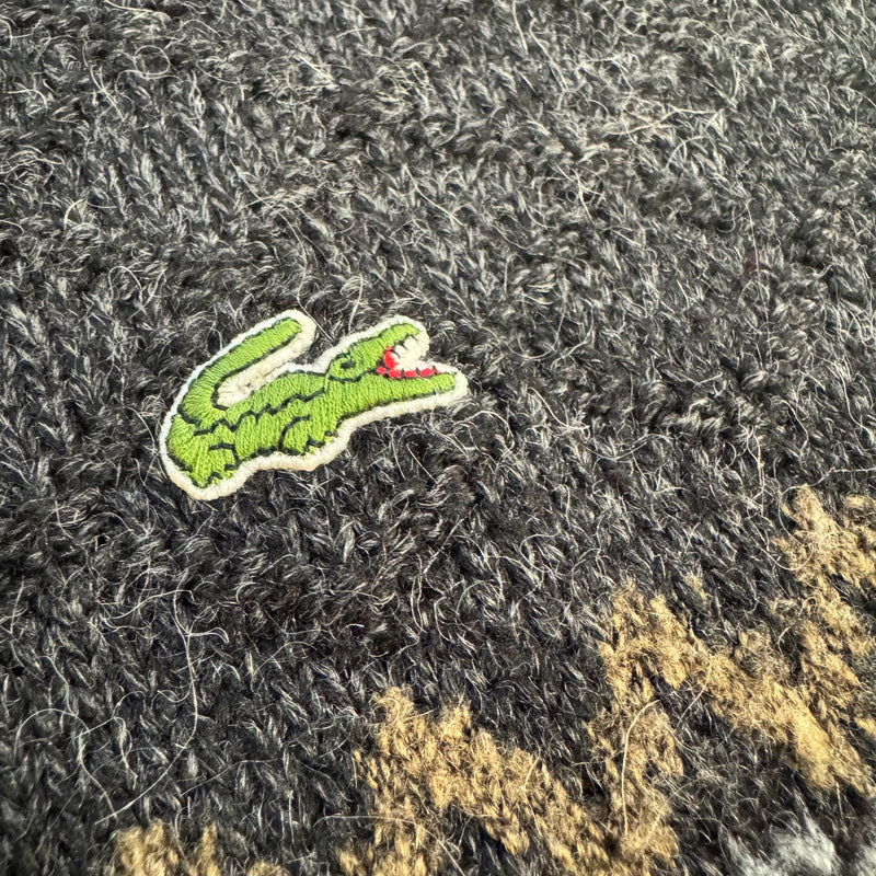 Detailansicht: Sourced limited accessories and clothes Lacoste vintage knitted crewneck sweatshirt – Logo, Nähte oder Material