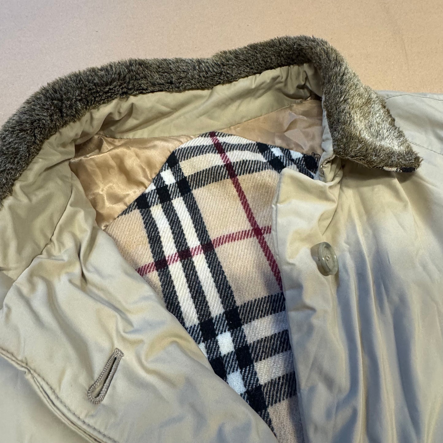 Burberry vintage beige long coat