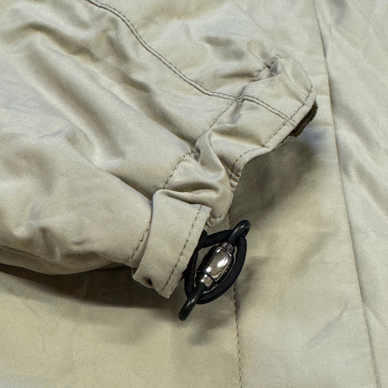 Detailansicht: Sourced limited accessories and clothes Burberry vintage beige long coat – Logo, Nähte oder Material