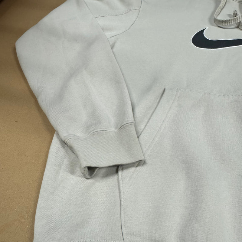 Detailansicht: Sourced limited accessories and clothes Nike grey streetwear style light hoodie – Logo, Nähte oder Material