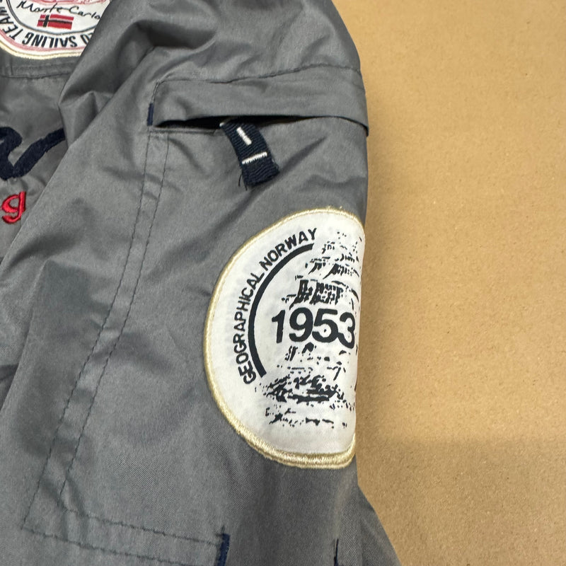 Detailansicht: Sourced limited accessories and clothes Monte Carlo jacket from Geographical Norway – Logo, Nähte oder Material