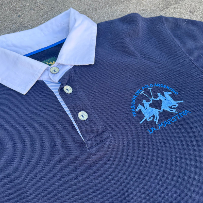 Detailansicht: Sourced limited accessories and clothes La Martina blue vintage poloshirt – Logo, Nähte oder Material