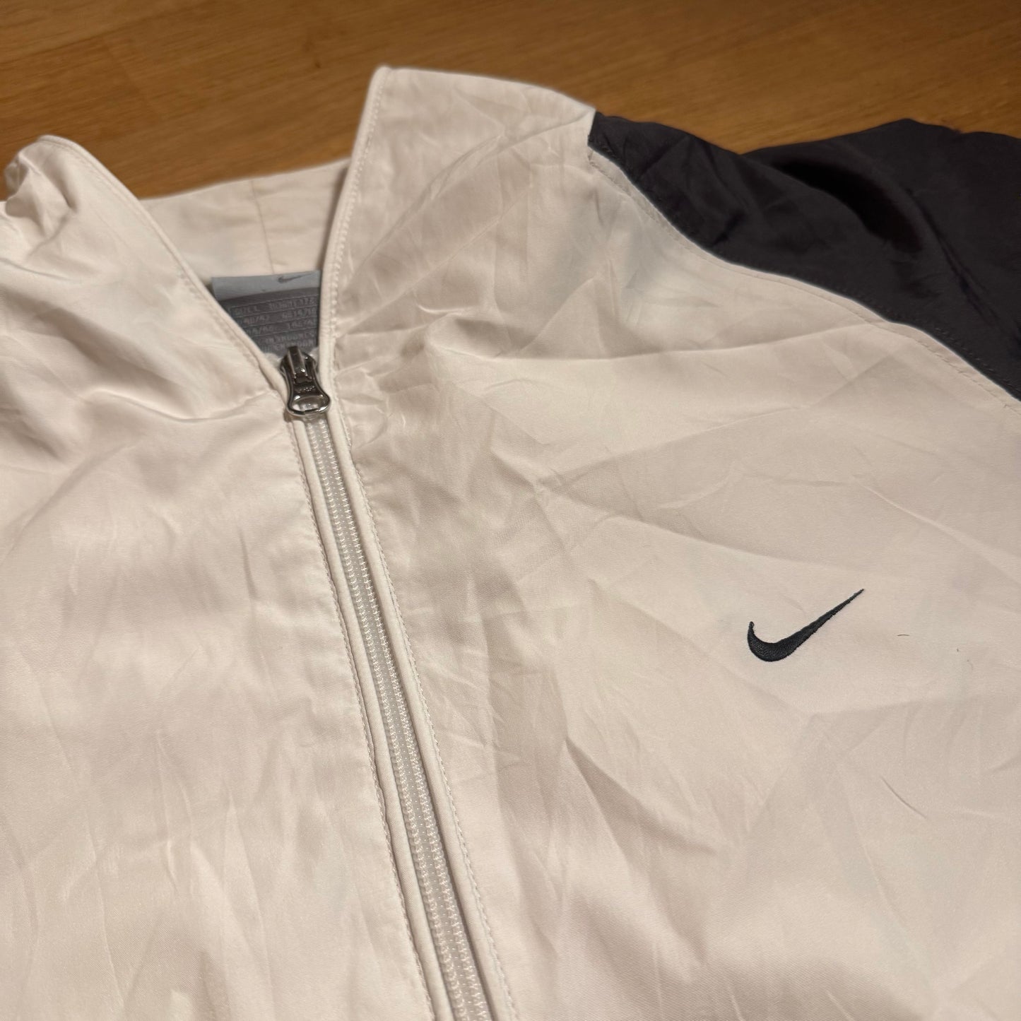 Nike 72 white vintage women’s track jacket