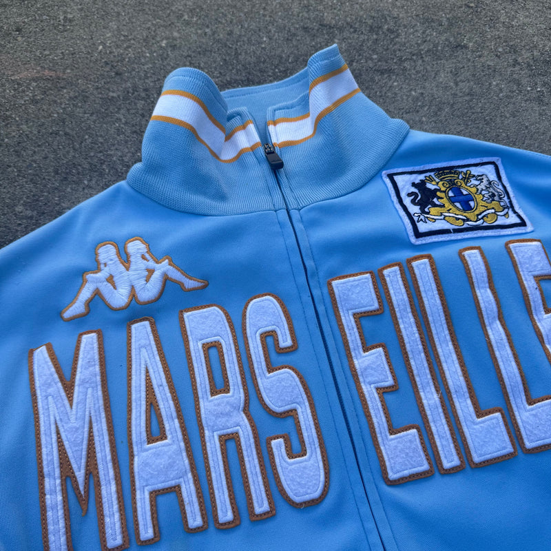 Detailansicht: Sourced limited accessories and clothes Kappa Marseille skyblue track jacket – Logo, Nähte oder Material