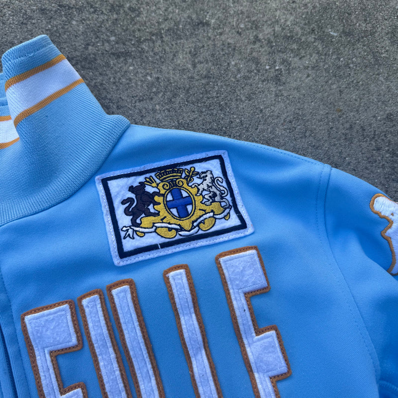 Detailansicht: Sourced limited accessories and clothes Kappa Marseille skyblue track jacket – Logo, Nähte oder Material