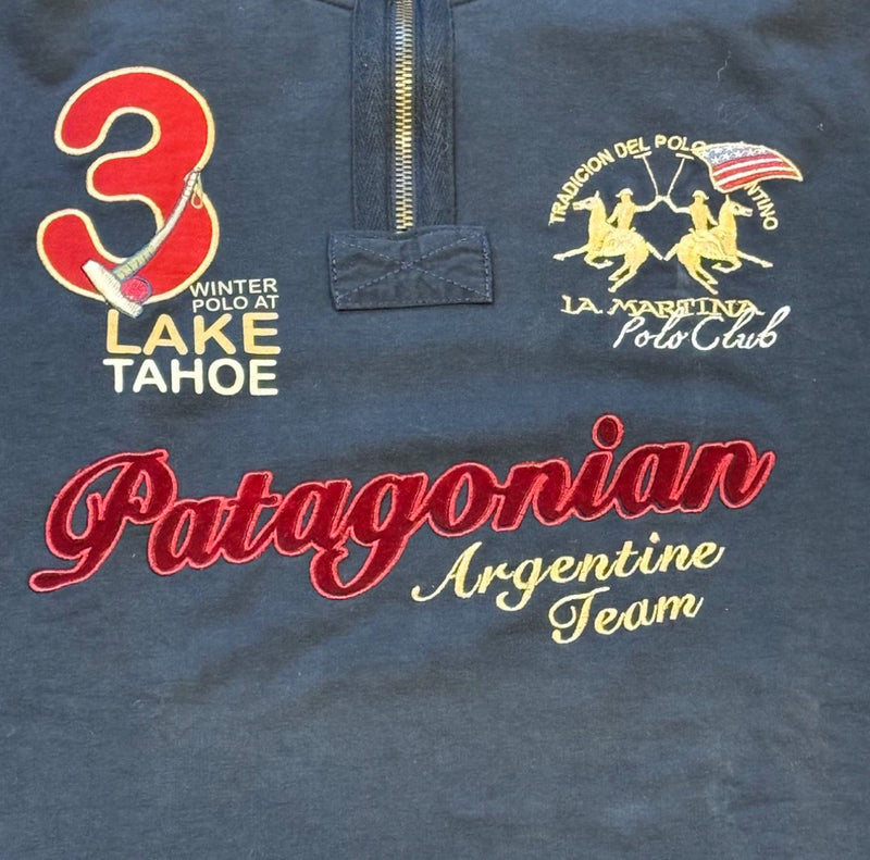 Detailansicht: Sourced limited accessories and clothes La Martina No. 3 Patagonian sweatshirt with a quarter zip – Logo, Nähte oder Material