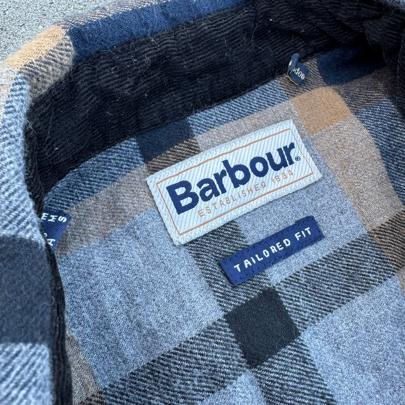 Detailansicht: Sourced limited accessories and clothes Barbour grey checkered light jacket – Logo, Nähte oder Material