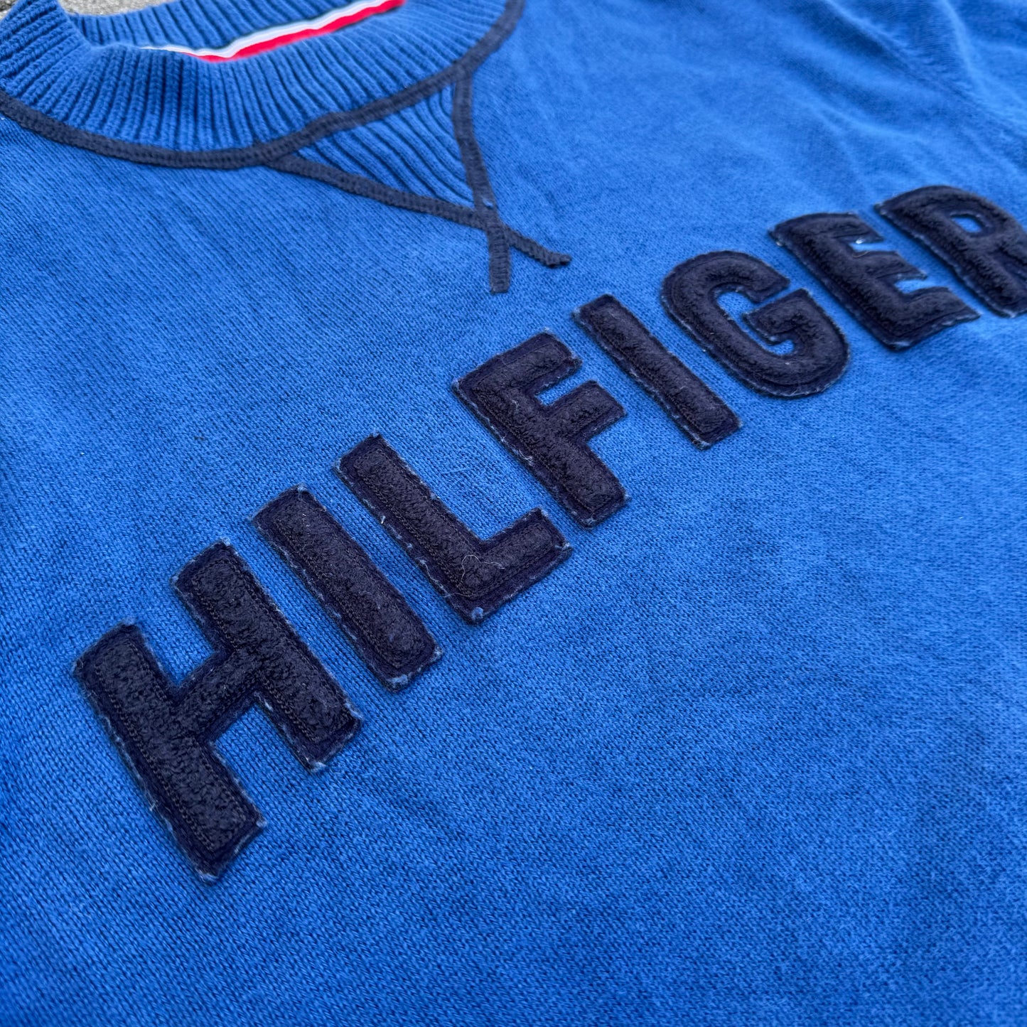 Tommy Hilfiger knitted blue sweatshirt
