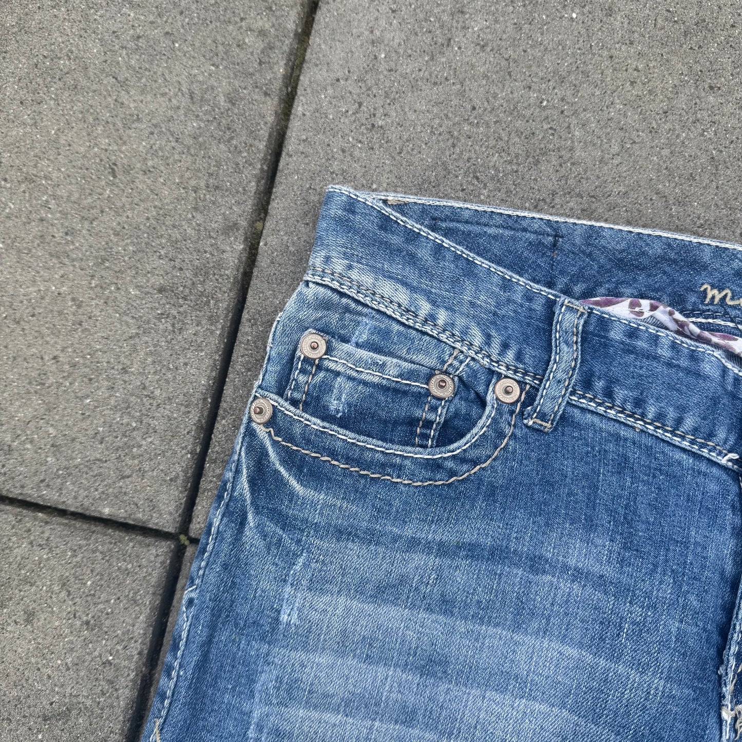 Monrics y2k embroidered bootcut jeans