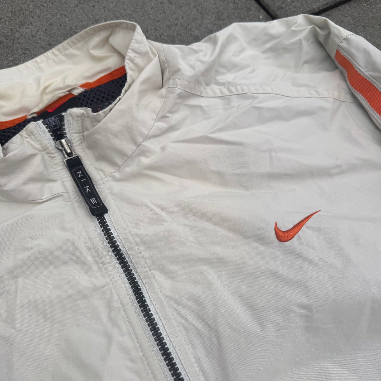 Nike vintage beige rain jacket