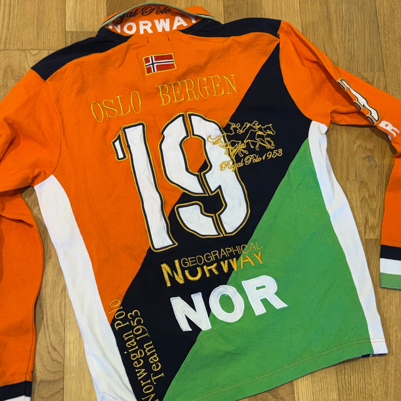 Detailansicht: Sourced limited accessories and clothes Geographical Norway royal polo streetwear – Logo, Nähte oder Material