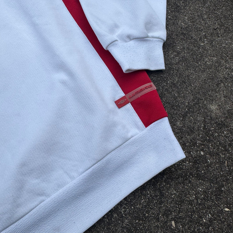Detailansicht: Sourced limited accessories and clothes Vintage Umbro white sweatshirt 90s – Logo, Nähte oder Material