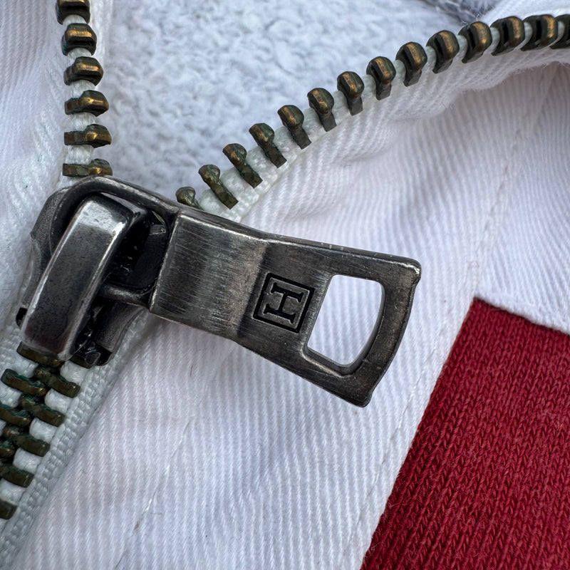 Detailansicht: Sourced limited accessories and clothes Hackett London Klosters Polo Switzerland zip-up – Logo, Nähte oder Material