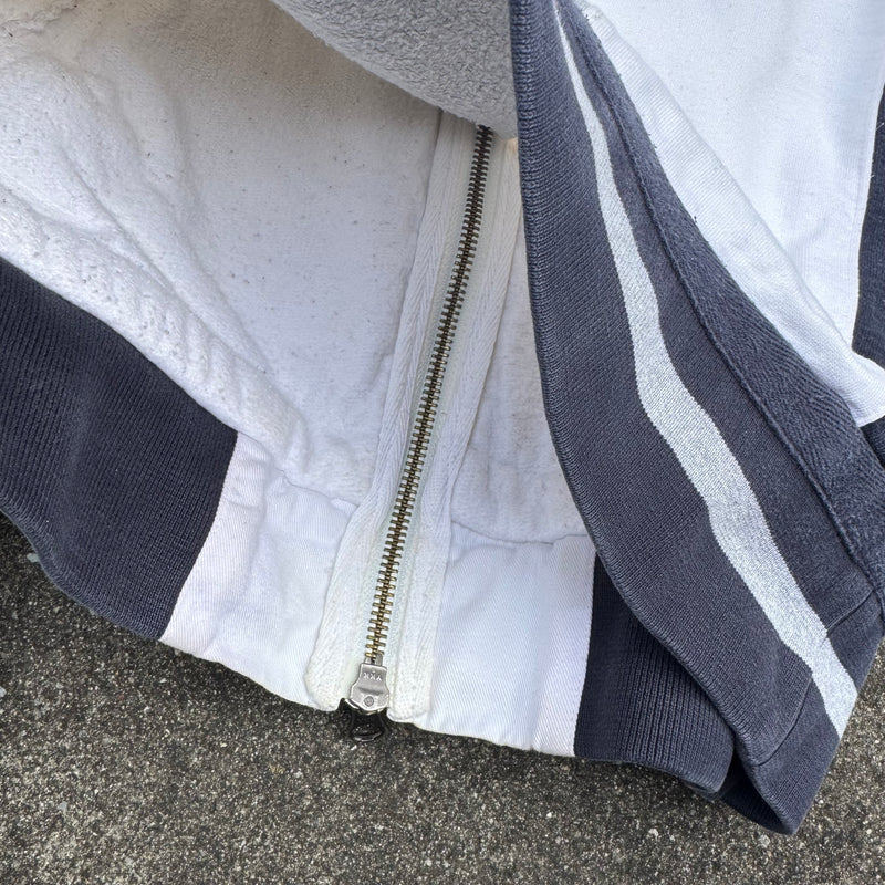 Detailansicht: Sourced limited accessories and clothes Hackett London Klosters Polo Switzerland zip-up – Logo, Nähte oder Material