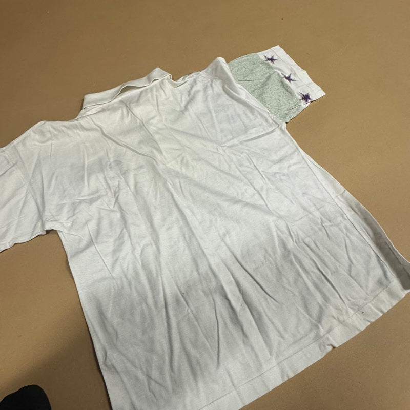 Detailansicht: Sourced limited accessories and clothes Sergio Tacchini vintage white summer polo – Logo, Nähte oder Material