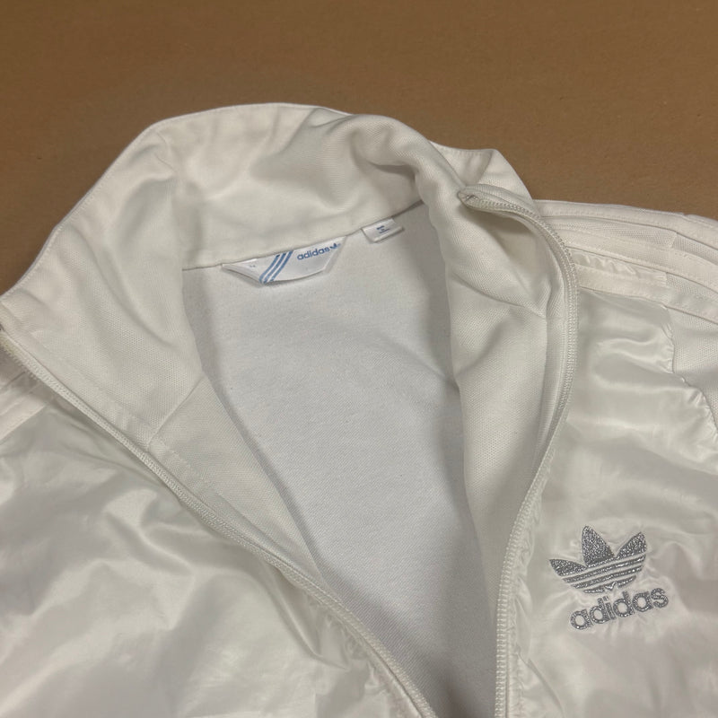 Detailansicht: Sourced limited accessories and clothes Adidas shiny white vintage 90s track jacket – Logo, Nähte oder Material