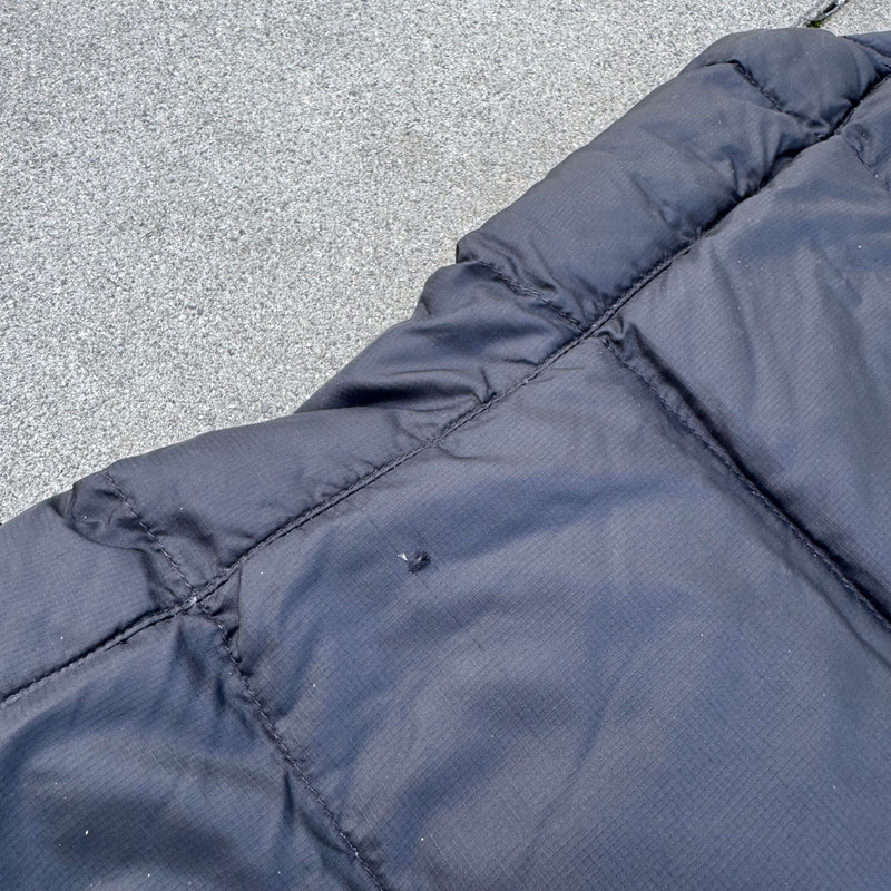 Detailansicht: Sourced limited accessories and clothes The North Face 700 women’s down vest – Logo, Nähte oder Material