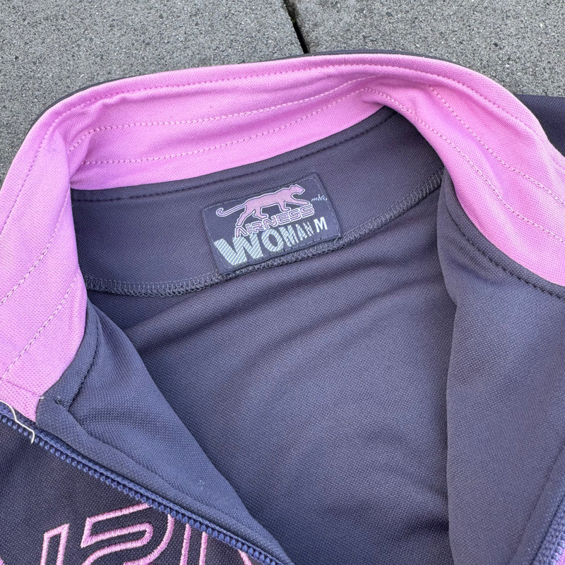 Detailansicht: Sourced limited accessories and clothes Vintage Airness women’s grey track jacket – Logo, Nähte oder Material