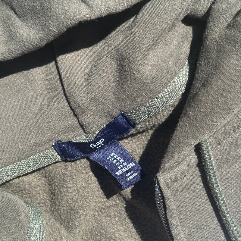 Detailansicht: Sourced limited accessories and clothes GAP classic brown y2k zip-hoodie – Logo, Nähte oder Material
