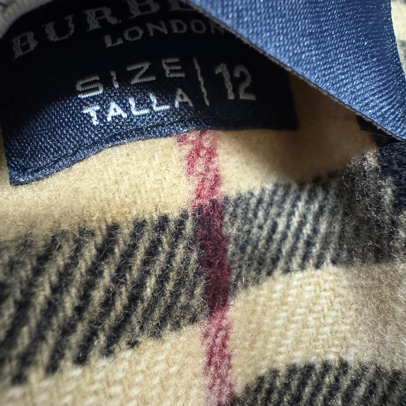 Detailansicht: Sourced limited accessories and clothes Burberry London vintage red authentic jacket – Logo, Nähte oder Material