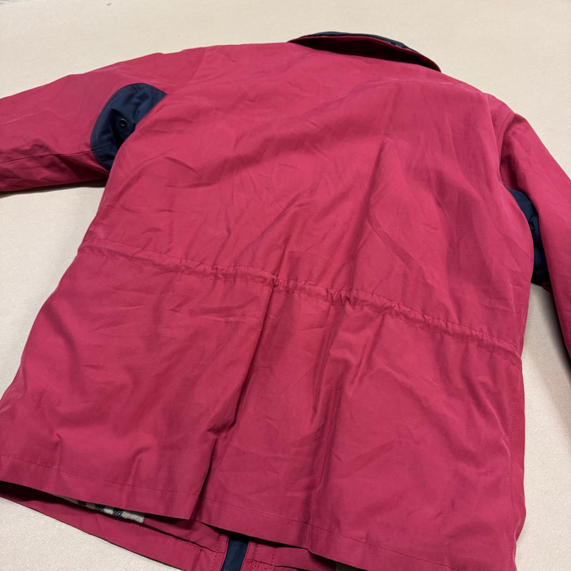 Detailansicht: Sourced limited accessories and clothes Burberry London vintage red authentic jacket – Logo, Nähte oder Material