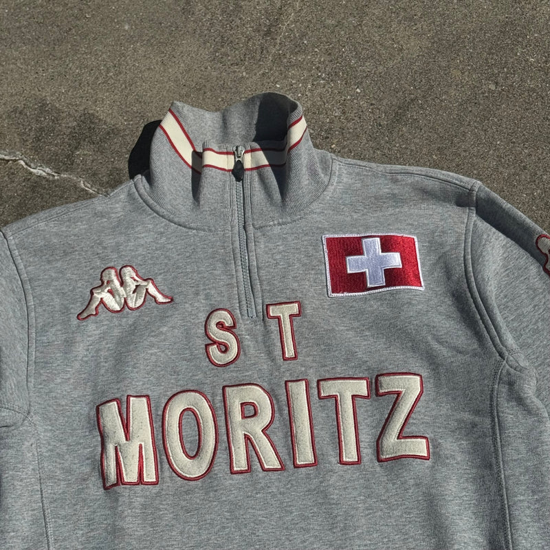 Detailansicht: Sourced limited accessories and clothes Kappa St. Moritz Switzerland streetwear sweat – Logo, Nähte oder Material