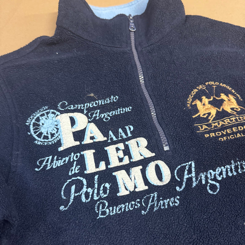 Detailansicht: Sourced limited accessories and clothes La Martina Argentina vintage fleece sweater – Logo, Nähte oder Material