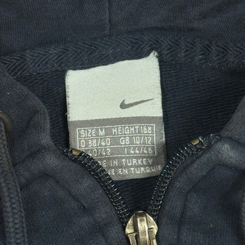 Detailansicht: Sourced limited accessories and clothes Nike vintage black zip-hoodie – Logo, Nähte oder Material