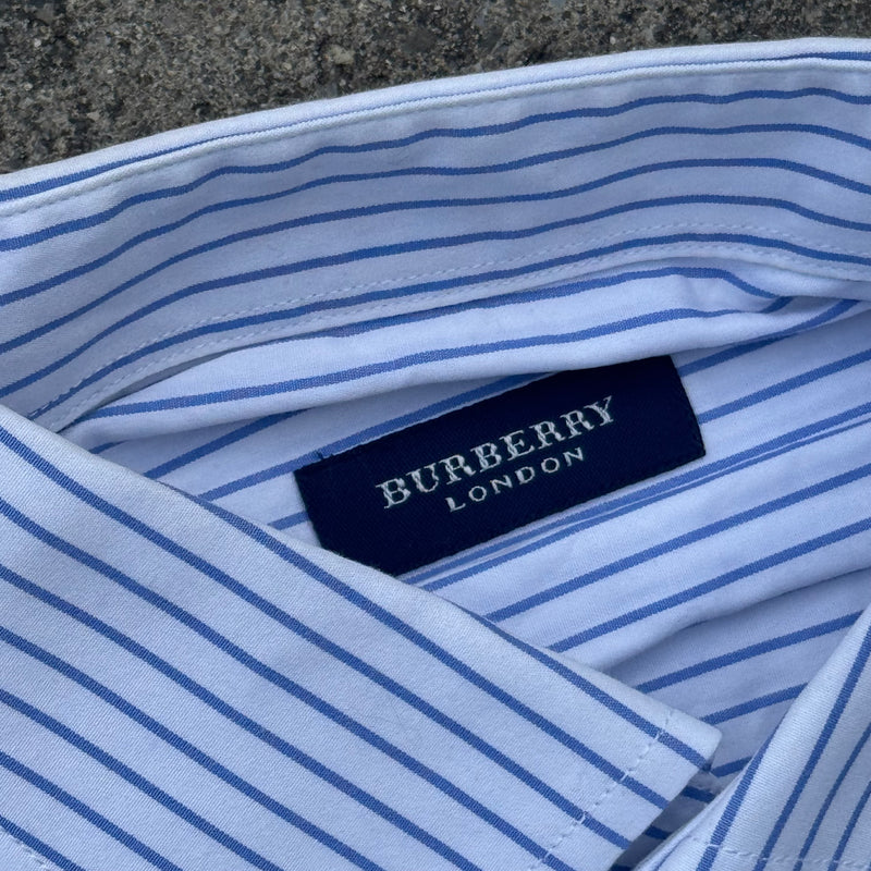 Detailansicht: Sourced limited accessories and clothes Burberry London vintage striped chemise shirt – Logo, Nähte oder Material