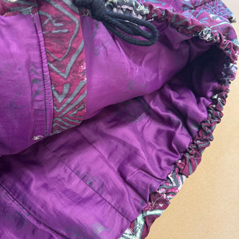 Detailansicht: Sourced limited accessories and clothes Quicksilver oversized vintage winter jacket – Logo, Nähte oder Material