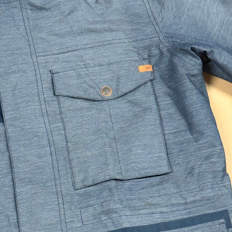 Detailansicht: Sourced limited accessories and clothes Premium goods skijacket – Logo, Nähte oder Material