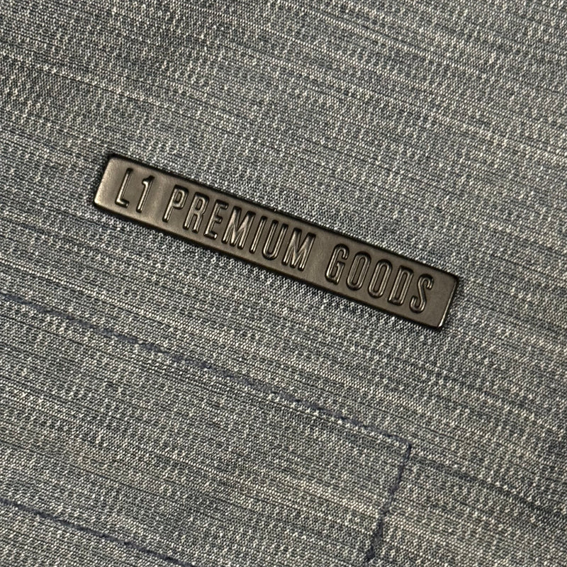 Detailansicht: Sourced limited accessories and clothes Premium goods skijacket – Logo, Nähte oder Material