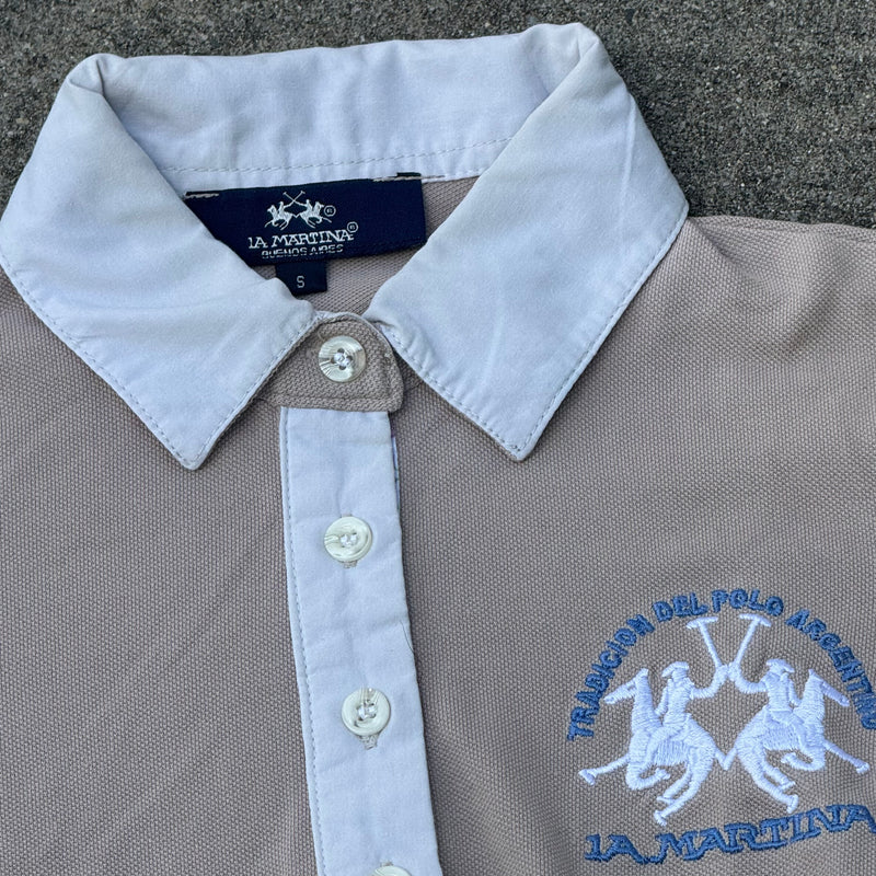 Detailansicht: Sourced limited accessories and clothes La Martina Buenos Aires womens polo – Logo, Nähte oder Material