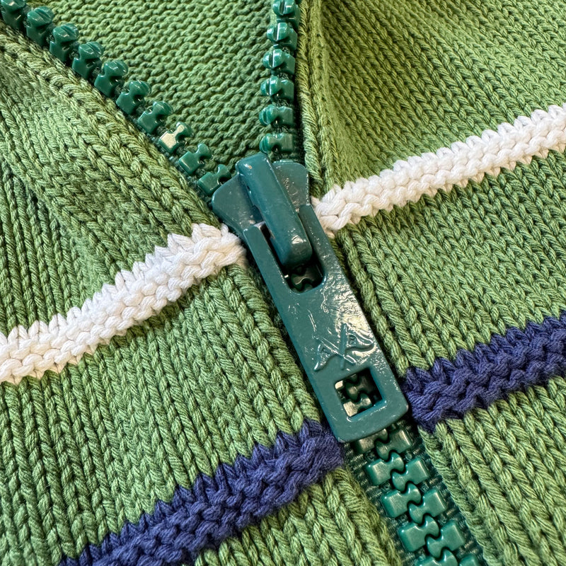 Detailansicht: Sourced limited accessories and clothes Thomas Burberry vintage green knitted jacket – Logo, Nähte oder Material