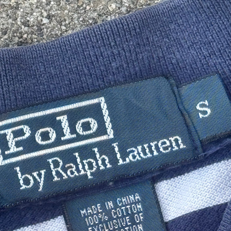 Detailansicht: Sourced limited accessories and clothes Polo Ralph Lauren vintage striped poloshirt – Logo, Nähte oder Material