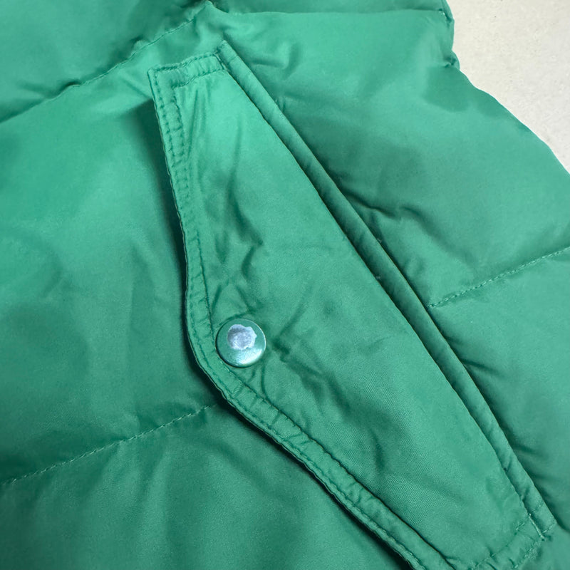 Detailansicht: Sourced limited accessories and clothes DSL 55 Diesel vintage green puffer jacket – Logo, Nähte oder Material