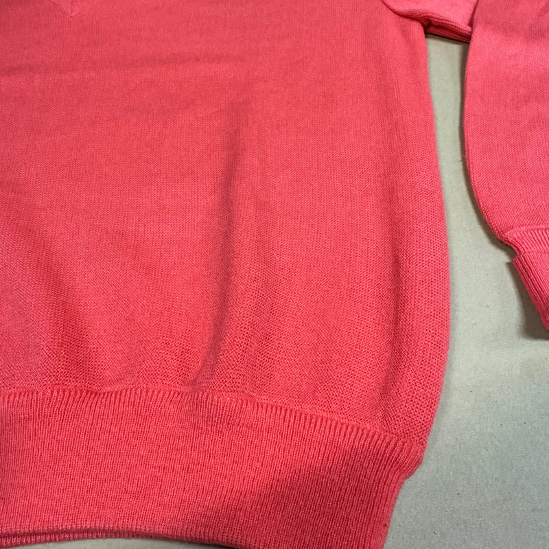 Detailansicht: Sourced limited accessories and clothes Lacoste vintage v-neck knitted sweatshirt – Logo, Nähte oder Material