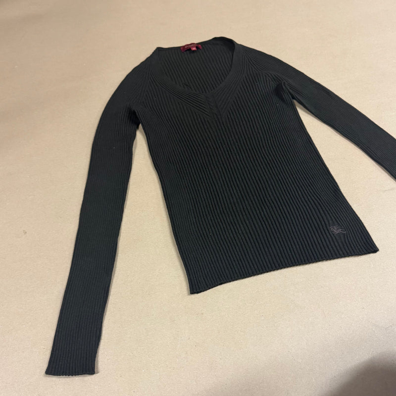 Detailansicht: Sourced limited accessories and clothes Burberry London slim fit women’s long sleeve – Logo, Nähte oder Material